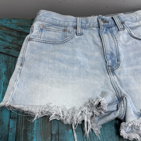 Madewell Relaxed Denim Shorts Cut Off Denim Shorts Raw Hem Size 26 - Picture 3 of 12
